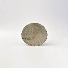 画像をギャラリービューアに読み込む, 5101 Taeko KAJIHARA 梶原妙子 /Pedestal bowl 粉打(黒)高台繋ぎ小鉢