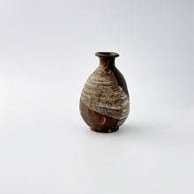 画像をギャラリービューアに読み込む, 1003A Taeko KAJIHARA 梶原妙子 /Sake Bottle  徳利  合わせ黒赤