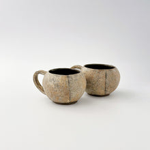 画像をギャラリービューアに読み込む, 3202 Taeko KAJIHARA 梶原妙子 /Round Mug Cup  粉打(赤)丸マグカップ