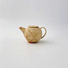 画像をギャラリービューアに読み込む, 6102 Taeko KAJIHARA 梶原妙子 /Tea Pod  粉打(橙)急須