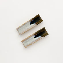 画像をギャラリービューアに読み込む, 8005 Taeko KAJIHARA  梶原妙子 / 長箸置 朝鮮唐津 Long Chopstick Rest — Korean Karatsu Style