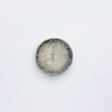 画像をギャラリービューアに読み込む, 4100 Taeko KAJIHARA 梶原妙子 / Plate XXS 9cm  粉打(黒)プレート(豆)