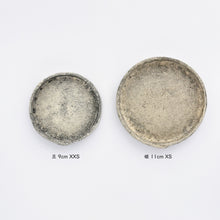 画像をギャラリービューアに読み込む, 4100 Taeko KAJIHARA 梶原妙子 / Plate XXS 9cm  粉打(黒)プレート(豆)