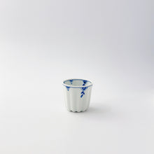 画像をギャラリービューアに読み込む, 皓洋窯 Kouyou Kiln /420302 カヌレカップS剣先小花(青)Cup (s)