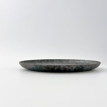 画像をギャラリービューアに読み込む, 金善窯 Kanezen Kiln / 430510 23.5cmフラット二重高台皿 黒サビ絞り(2枚セット) Plate 23.5cm Black Rust Glaze (Set of 2)