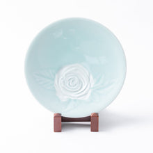 画像をギャラリービューアに読み込む, 川崎精一 Seiichi KAWASAKI /陰刻皿 薔薇 22cm Large Plate Rose
