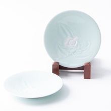 画像をギャラリービューアに読み込む, 川崎精一 Seiichi KAWASAKI /陰刻皿14cm 椿 Small Plate Camellia