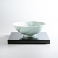 画像をギャラリービューアに読み込む, 中尾純 Jun NAKAO / 青白磁ひねり鉢 Twisted Bowl Bluish White Porcelain 0203