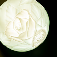 画像をギャラリービューアに読み込む, 川崎精一 Seiichi KAWASAKI/ 薔薇陰刻ランプ小 Small Lamp incised with Rose pattern 050100