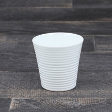 画像をギャラリービューアに読み込む, 中尾恭純 Yasuzumi NAKAO / 白磁線段ミニカップ Short Cup with Line Pattern