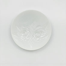 画像をギャラリービューアに読み込む, 川崎精一 Seiichi KAWASAKI /つや消し薔薇 皿 22cm Large Plate White Rose