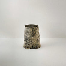 画像をギャラリービューアに読み込む, 3104 Taeko KAJIHARA 梶原妙子 / Tall Cup  粉打(黒)フリーカップ