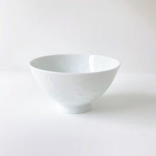 画像をギャラリービューアに読み込む, 201 Yuki INOUE 井上祐希 / Rice Bowl Raindrop Pattern Glaze (M)白磁釉滴飯椀(中)