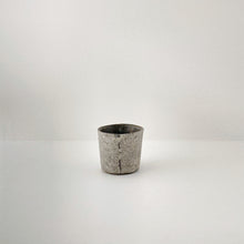 画像をギャラリービューアに読み込む, 3102 Taeko KAJIHARA 梶原妙子 / Cup S 粉打(黒)杯 Sake Cup