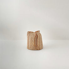 画像をギャラリービューアに読み込む, 3402 Taeko KAJIHARA 梶原妙子 / Tea Cup with 3 Legs  (RED) 刷毛目(赤)三つ足湯吞