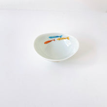 画像をギャラリービューアに読み込む, 一峰窯 Ippo Kiln /  201 Colorful Fish  Oval Small Bowl 彩魚楕円小付