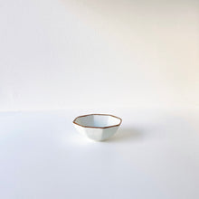 画像をギャラリービューアに読み込む, 皓洋窯 Kouyou Kiln /42203 八角小付 渕さびバニラ Octagonal Plate