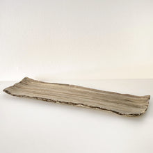 画像をギャラリービューアに読み込む, 4301 Taeko KAJIHARA 梶原妙子 / Extra Long Rectangle Plate 刷毛目(黒)長々皿