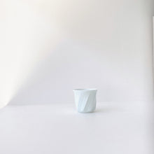 画像をギャラリービューアに読み込む, 中尾純 Jun NAKAO / 白磁面取線彫徳利・ぐい呑 Sake Set 0300