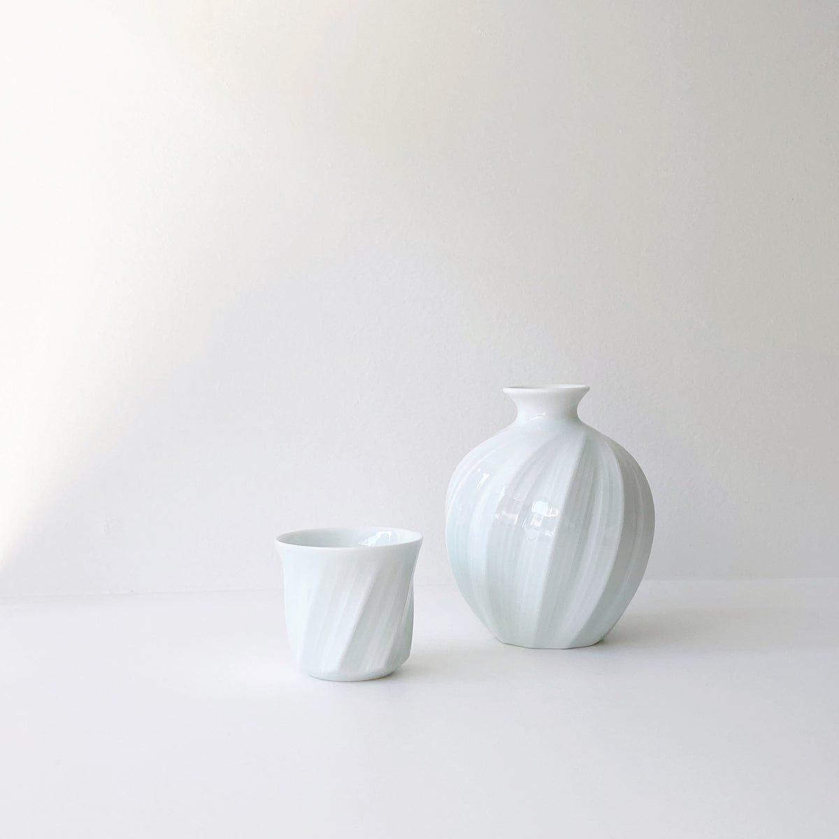 若尾経　定窯徳利　白磁 若尾経 定窯徳利 白磁 若尾経 定窯徳利 白磁 若尾経 定窯徳利