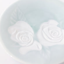 画像をギャラリービューアに読み込む, 川崎精一 Seiichi KAWASAKI /050112　陰刻皿14cm 薔薇 Small Plate 2Roses
