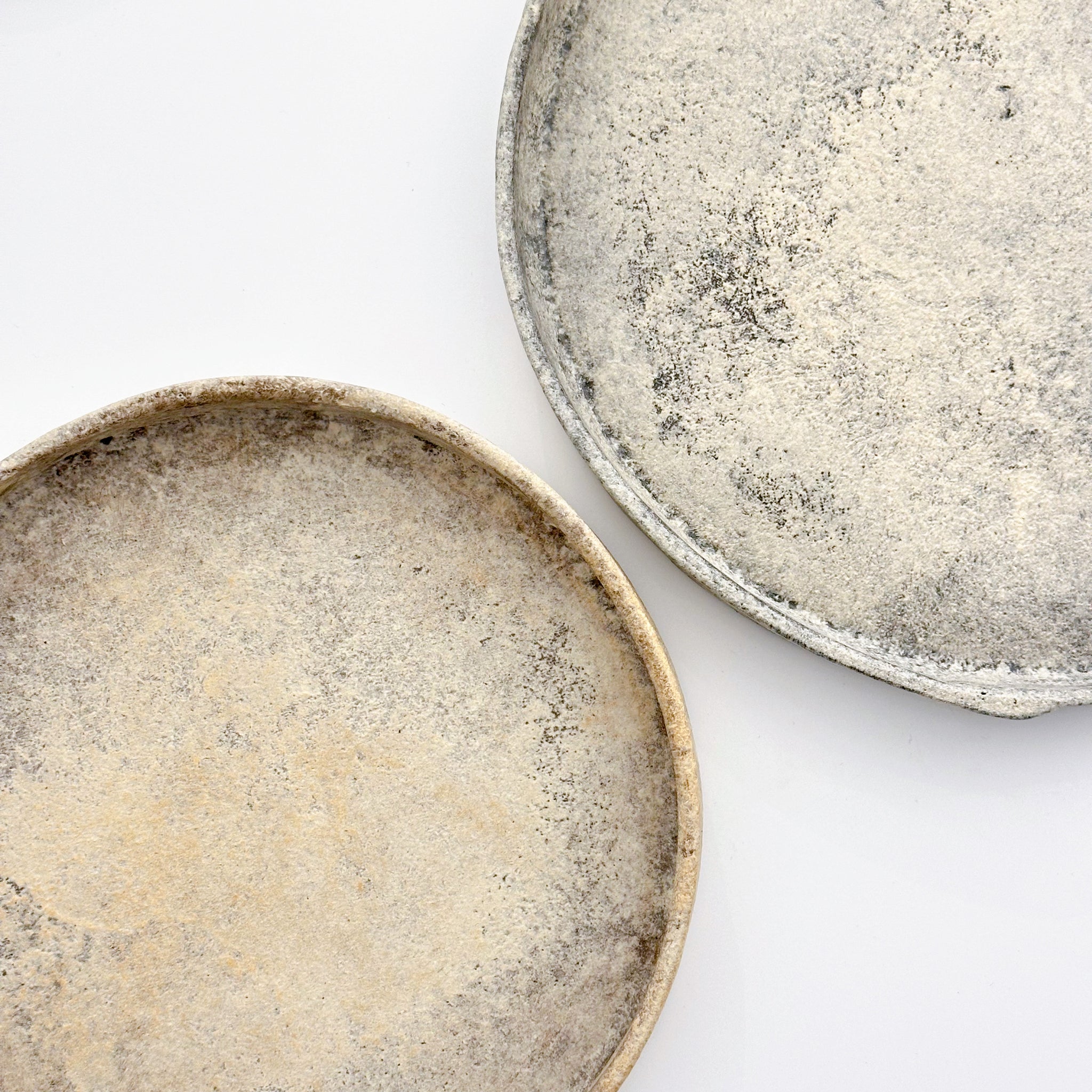 4604 Taeko KAJIHARA 梶原妙子 / Plate L 20cm 粉打（赤