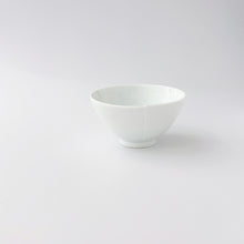 画像をギャラリービューアに読み込む, 101 井上祐希 Yuki INOUE / 白磁飯碗（中）Rice Bowl  (M) Edge
