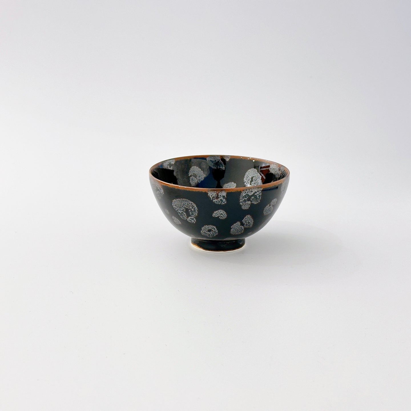 303 井上祐希 Yuki INOUE / 天目銀豹文飯碗（小）Tenmoku Silver Rice Bowl (S)