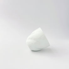 画像をギャラリービューアに読み込む, 中尾純 Jun NAKAO / 白磁ひねりカップ Twisted Cup White Porcelain　0303
