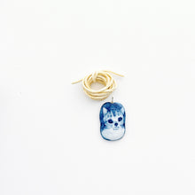 画像をギャラリービューアに読み込む, 星の谷窯 Hoshinotani Kiln/ ペンダント Cat Figure Ceramic Pendant (with cord) 715

