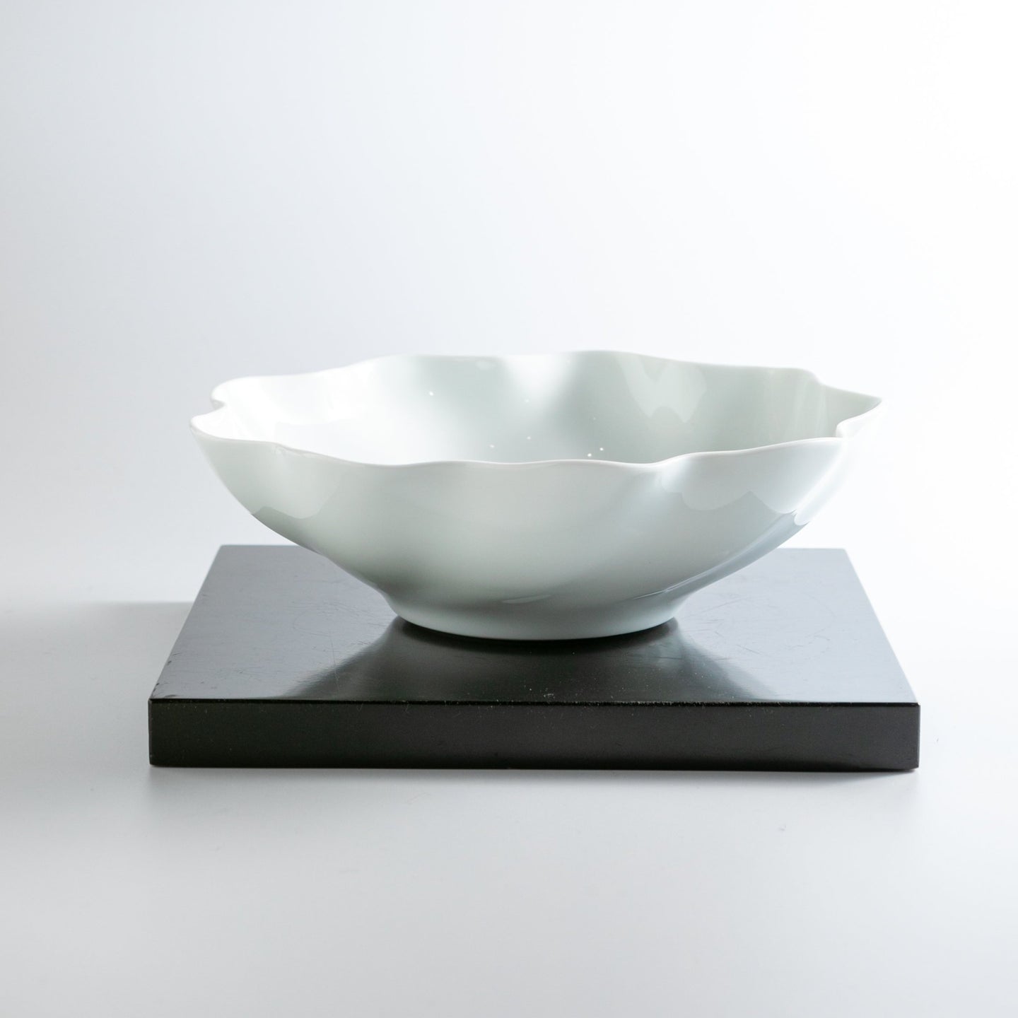 中尾純 Jun NAKAO / 白磁輪花鉢(大)　Flower Shaped Bowl 0211
