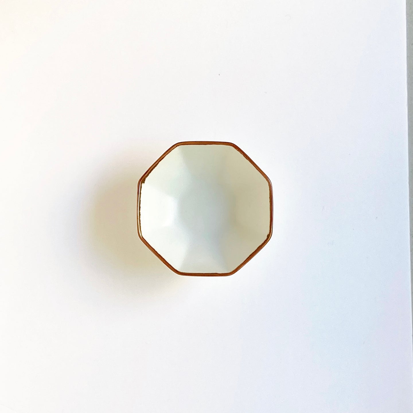 皓洋窯 Kouyou Kiln / 八角小付 渕さびバニラ　Octagonal Plate